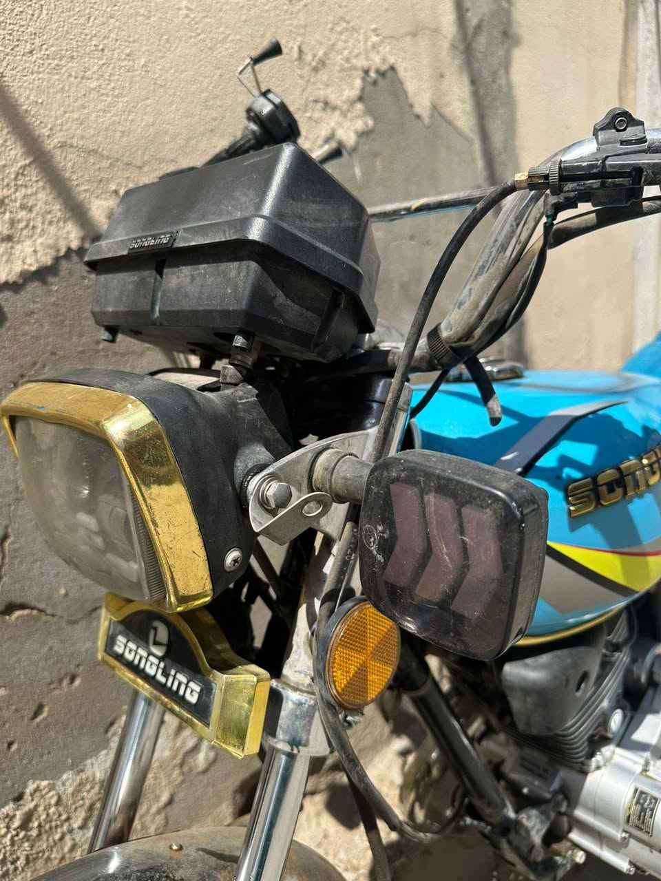 السلام عليكم شباب مديل 24 امنت اللة شترية وما طلعت بية صينة مال زنجيل موجودة ستان تعليك جديد مكينة زيرو مكاني مدينة الصدر شارع الفلاح 575 وبيهة مجال 
***********
