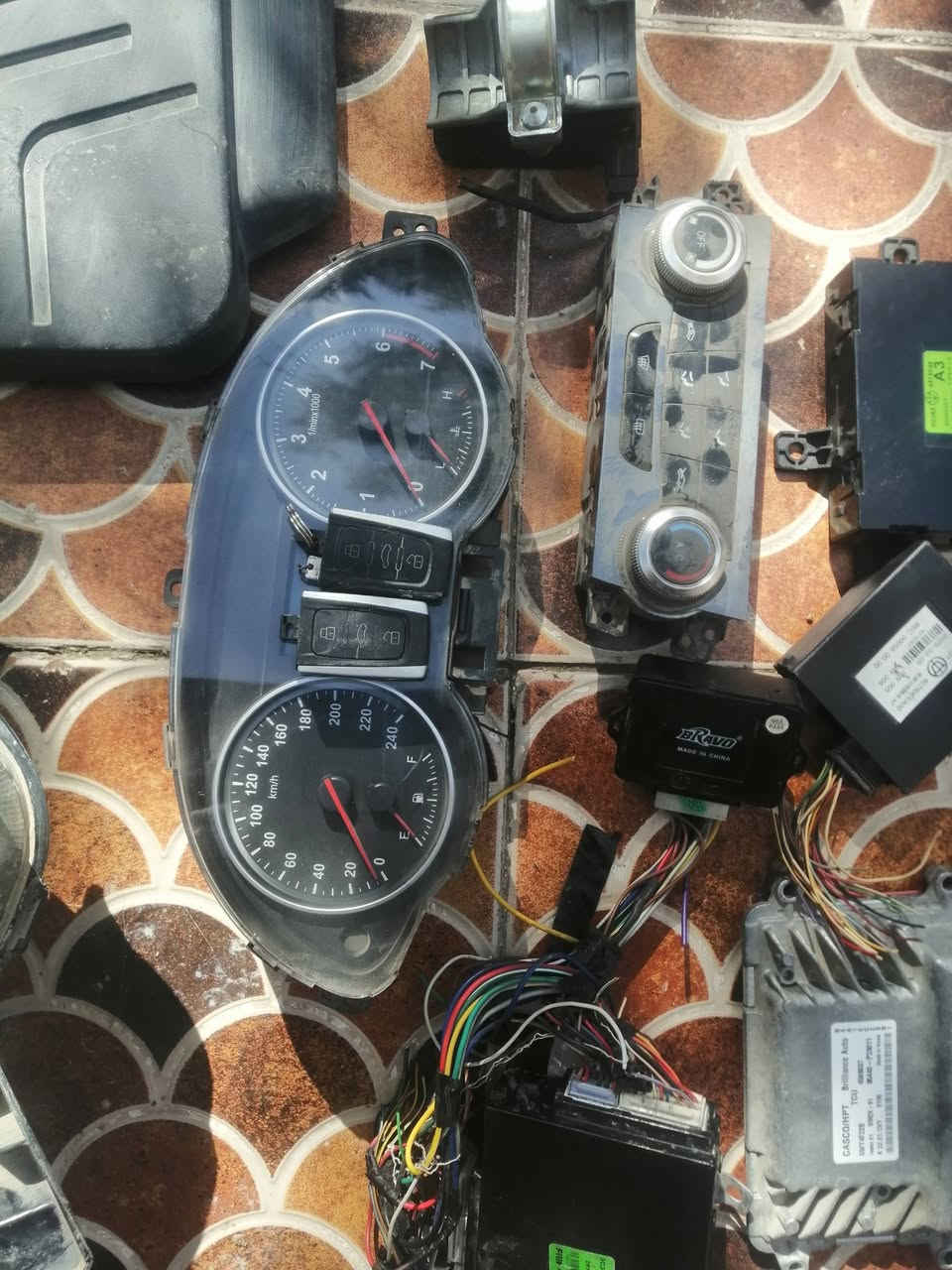 أدوات برلينس 2014 V5 شنو تريد موجود
بأسعار مناسبة وجوه السوك وعالفحص 
مكاني بابل مركز مدينه
يوجد توصيل محافظات


**إذا كنت صاحب هذا الإعلان وتريد حذفه لأي سبب، رجاءا أرسل رسالة إلى الدعم الفني**