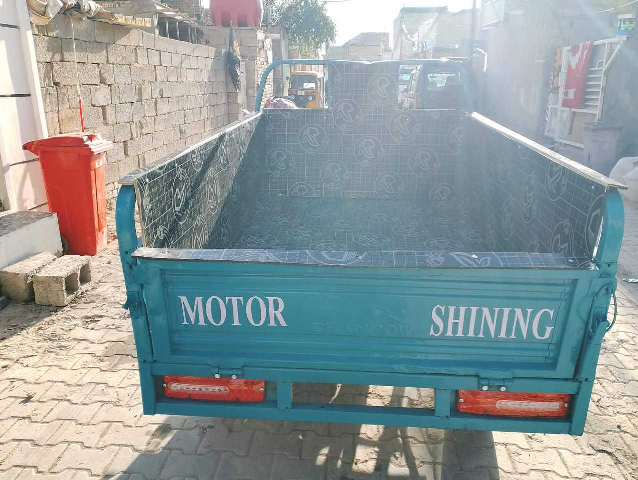 سلام عليكم ستوته للبيع موديل 20 ستوته خير من الله أوراق كامله ركبه مابيها الحيم المكان حي أور سبع قصور سعر مليون 150 رقم انتصال ‏‪***********‬‏
