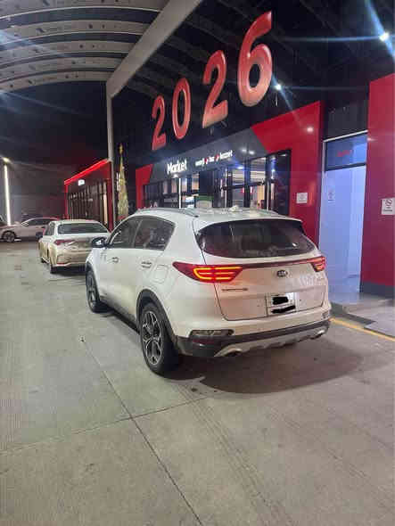 كيا سپورتاج 
موديل 2021
سعربلاش 105 وه ره ق 
سياره يا دووبه ي.  فحص
فول فول مواصفات فول فول
كوشن جلد 
هه ر چار كوشن هيتر 
كوشن كاره باي. 
ستيرن كاره باي +هيتر 
پيشو پاش حساس و رادار 
بلوتوس +ئه يو يكس 
ده رگه بسمه 
تبريد مركزي 
لايت زينو 
بگلايت ليد 
عينه كاره باي 
تحديد سرعه 
گيج الكتروني. 
٧٠هزار ميل ريڤه چوى. 
گير مه كينه شه رتن  سياره جديد جديده 
***********📞 زاخو
