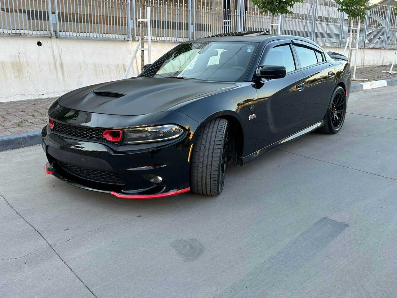 dodge charger 
2020 RT pluse
سلاید شاشە گەورە كوشین شامۆ بیلاد كوشین سارد و گەرم سوپەر تراك باك كوشین خەزن 
ڕۆیشتن ٧٩میل 
گێڕ مەكینە ئەكسل بەردی گزۆز تاخم پێش و پشتی بەشەرت 
بۆیاغ ٤ پارچە بەبێ ئێرباگ 
ڕەقەم سەنەوی نوێیە تحویل بەشەرت 
شوێن سلێمانی 
ڕەقەم و واتساب *********** أربيل, العراق
