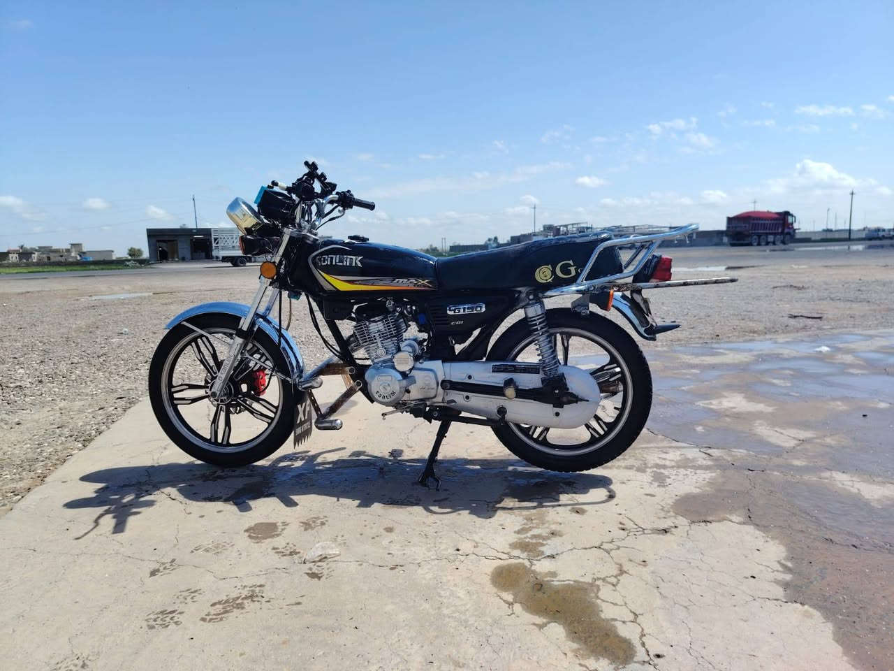 دراجة البيع مديل 23الدراجة نضيفة وحلة تخبل نكرة سلف كاملة اي نقص مابيهة سعر 500 اي ستفسار ***********
