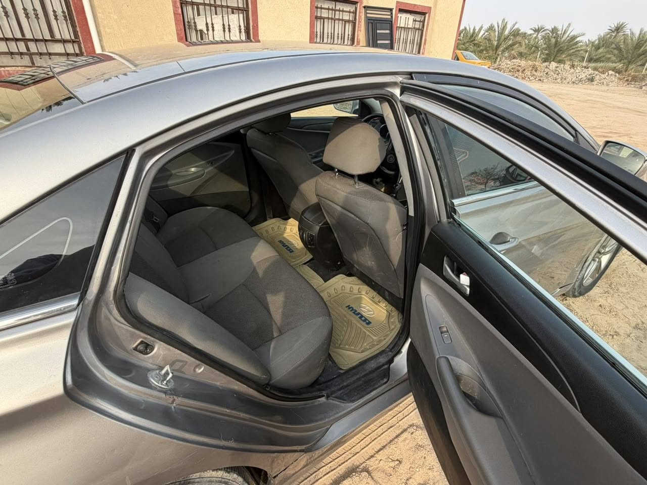 سلام عليكم سوناته 2014جاهزه السياره من الطول للطول خليجي مانقصها شي كصه جنطه.بس شغله.درجه.اوله  متومه شمالي طبق الاصل السعر 47وبيها مجال مكاني ذي قار
السياره.خير من الله رقم الهاتف ***********
