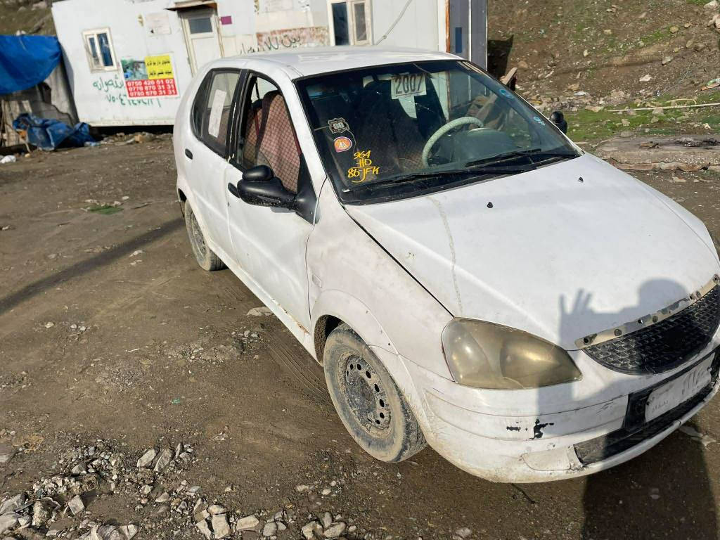 مۆدیل نوێ و هەرزان
تاتا تیدە 
مۆدیل ٢٠٠٧
گێڕ و مەکینە بیلادە
٤ پستۆنە
مەکینەی زۆر بەهێزە و بەنزین کەمدەخوات
گێڕ و مەکینەی بەشەرت
سەیارەکی هەتابڵێ هەرزان و مۆدیل نوێ و بەلاش
وە ئەشیایی گەلێک زۆرە
تەکسی بوە کراوەتە خسوسی 
کتابی دادگای لەگەڵە و بێ کێشەیە
نرخ<    ١١     > گەڵا
***********
***********
شوێن:سۆران سوران, أربيل
