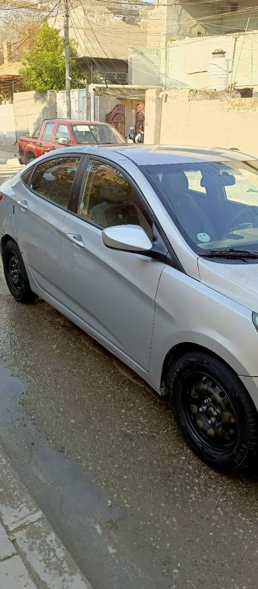 سلام عليكم اكسنت موديل 2016 وارد امريكا مابيهه ضربه بأمريكا بس بيها باب اثنين مبدلات صفحة السايق والبنيد جارد مكان السيارة بغداد الحريه رقم***********السعر87$ بيه مجال
