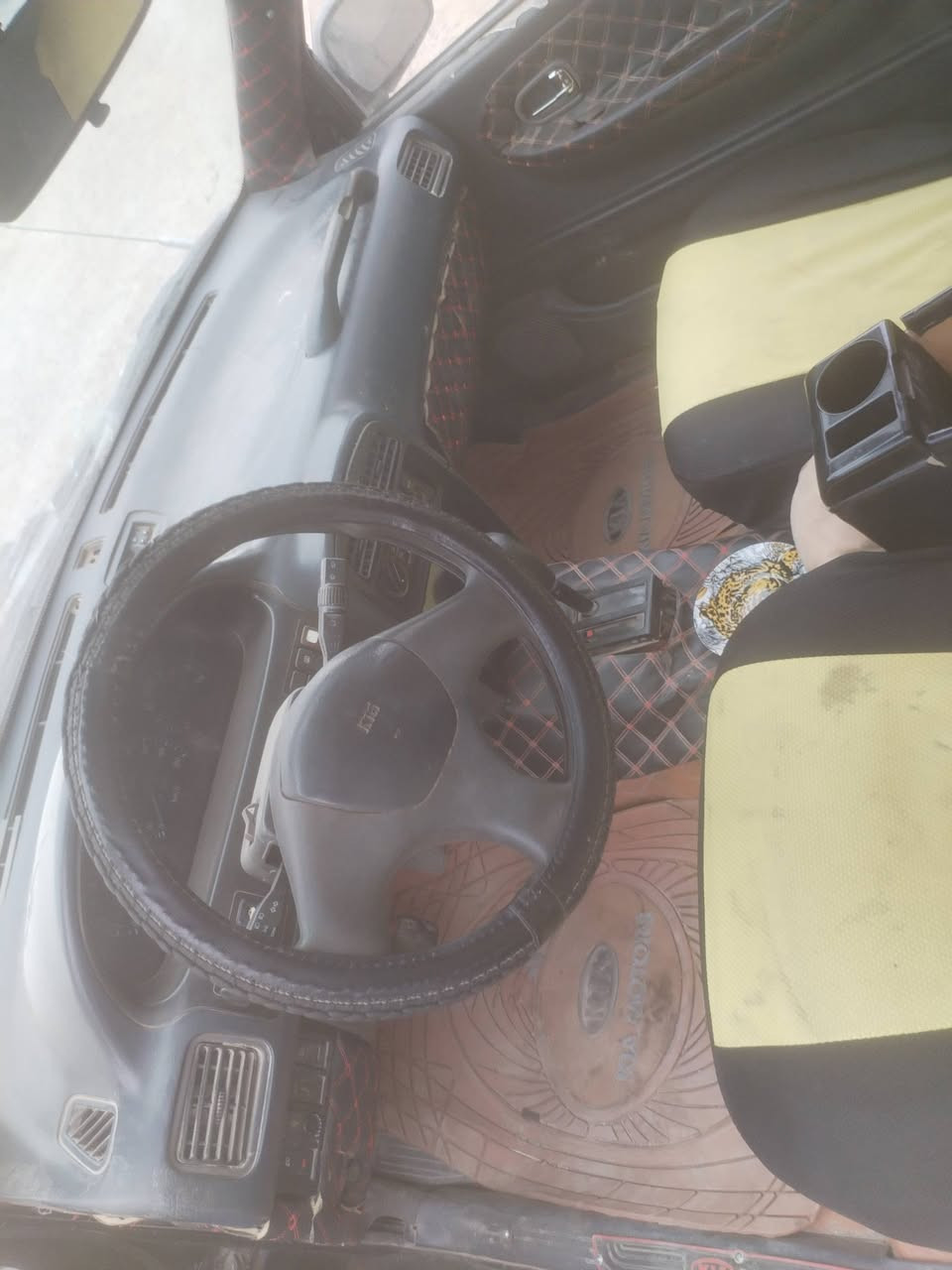 سلام عليكم كيه سبورتج موديل ١٩٩٣ رقم بغداد نكليزي مكينه وكير مكفولات الكشر بي طخات بصيطه السعر ٣٦بكانه بغداد ***********
