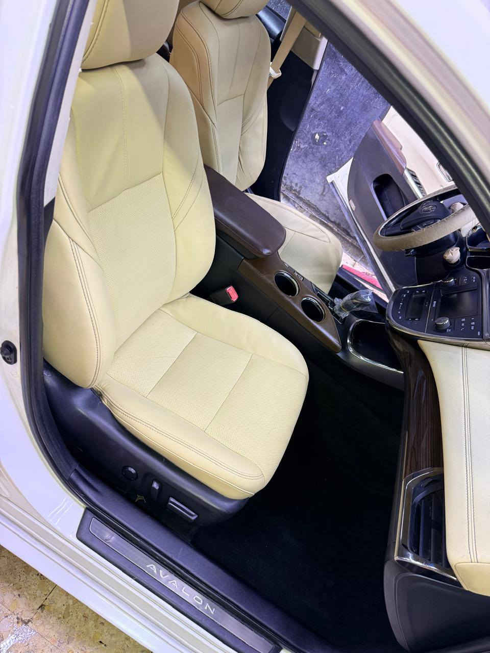 ✈️ تويوتا  افالون 2013هايبرد بحالة الوكالة 🏆🏆
⚡️للبيع بسعرمناسب 12500 وقابل للتفاوض 
فل كامل اعلى صنف 
فحص 2جيد 
قير وماتور ونظام الهايبرد والبطارية فحص 100%
فتحة كريستال 
شاشة الاصليه 
كراسي كهربا 
كاميرا خلفية 
لون  مميز 
غرفة داخلية جلد بحالة الوكالة 
تحكم طاره  
طقم كوشوك نخب جديد 
حساسات 
والعديد من الاضافات المميزه 
مكيف حامي بارد  100 ٪
ماتور 60 ٪
جير جـــــــــــــــــــيـــــد 
اكسات جـــــــــــــــــــيـــــد

الرجاء التواصل للجادين فقط 
السيارة لا تحتاج اي نوع من صيانه 

للتواصل 0798614377


**إذا كنت صاحب هذا الإعلان وتريد حذفه لأي سبب، رجاءا أرسل رسالة إلى الدعم الفني**