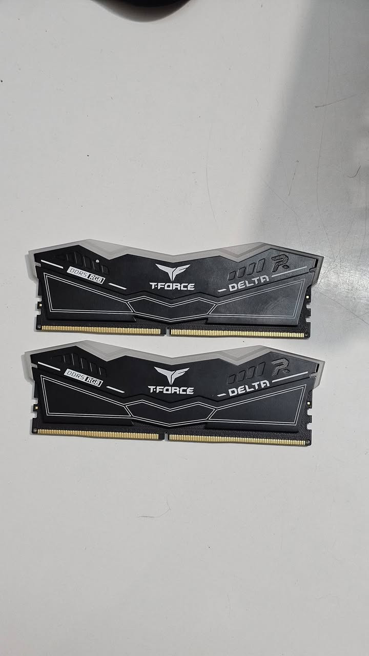 رامات ٣٢ كيكا تي فورس 32g 2×16gb 6000mhz cl30 السعر ٤٥٠
معالج r7 5700x3d tray جديد ٣٢٥ الف
كرت ٤٠٨٠ سوبر كيكابايت ١٤٥٠ الف
هارد ساتا ١ تيرا جديد ٩٠ الف 
رامات ٣٢ كيكا ddr4 3200 ب ٢٠٠ الف
رام ١٦ كيكا قطعة وحدة xpg  لون ابيض تردد ٣٦٠٠ السعر ١٢٥ الف
رامات ٦٤ كيكا كورسير ٣٢+٣٢ تردد ٣٦٠٠ السعر ٣٧٥ الف جديد 
مكاني الموصل ومتوفر توصيل محافظات


**إذا كنت صاحب هذا الإعلان وتريد حذفه لأي سبب، رجاءا أرسل رسالة إلى الدعم الفني**