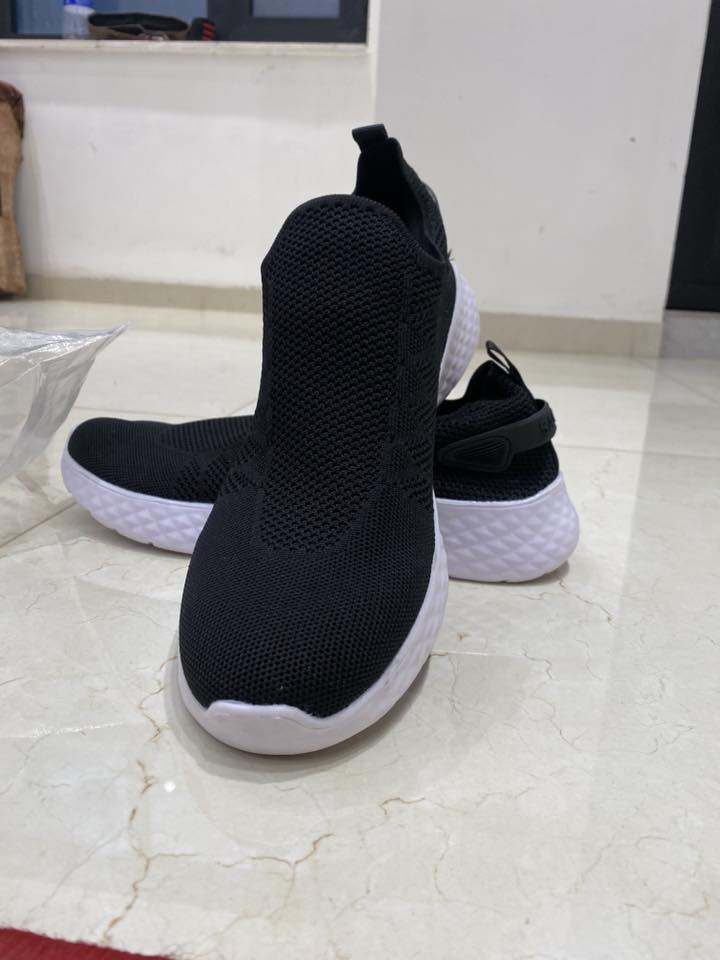 السلام عليكم 
شبابنا الطيبه تكرمون حذاء طبي جدا خفيف القاعدة فوم خفيفة   للجري او للرياضه سعرة السابق مثل مموضح امامكم 49$ 
او تكدرون تتأكدون وتشوفو بالأمازون او مثل مموضح أمامكم بالصور 
قياس الحذاء 👞 43
متوفر توصيل 🚚 
واتساب فقط ***********
