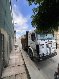 سكانيا للبيع موديل 95 رقم مسطره جديد استفسار اتصال على الرقم0750789200...