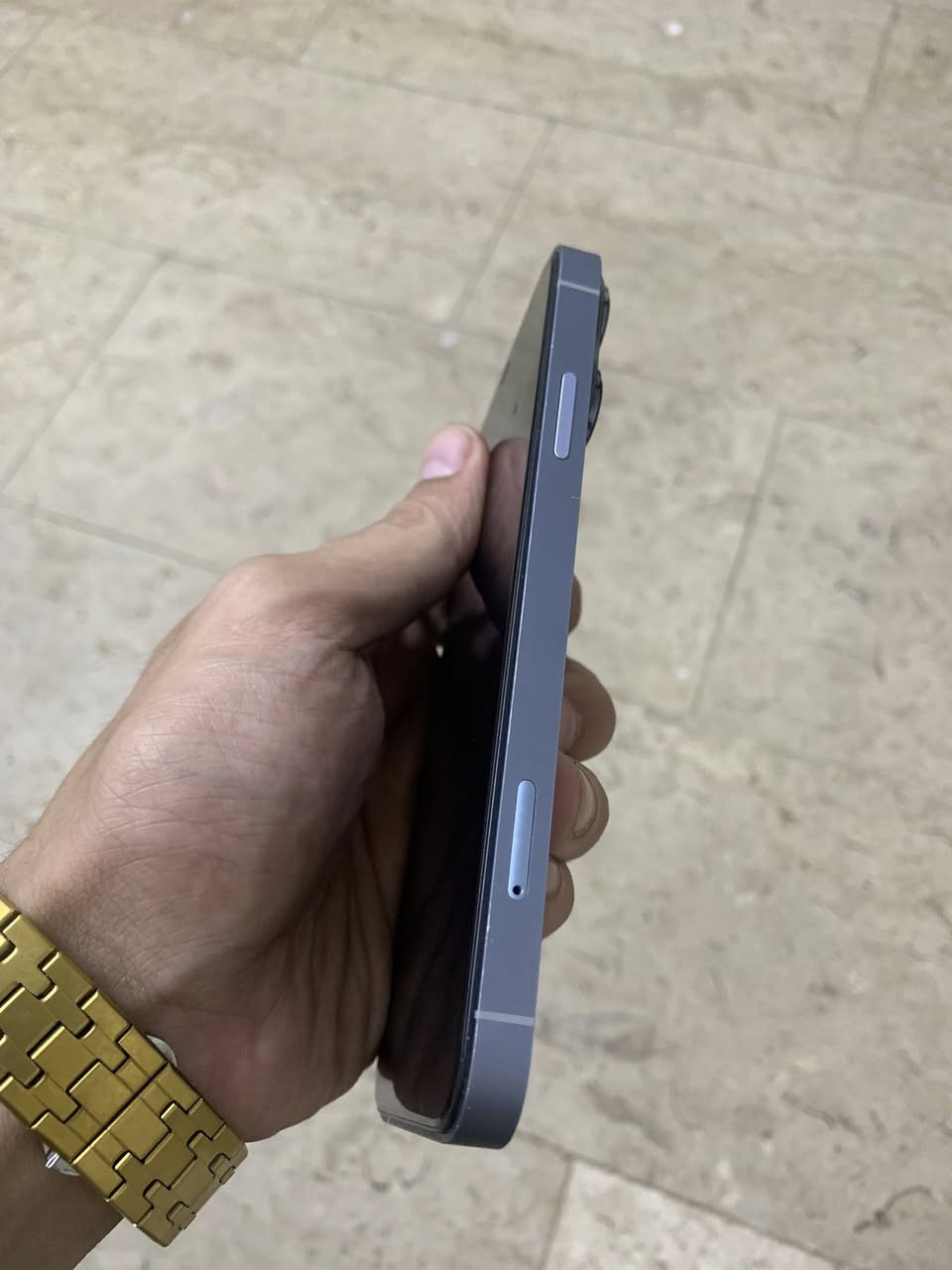 سلام عليكم ايفون اكس ار محور 13 برو ذكره 128 جهاز مبدل شاشه وبطاريه شاشه نصها تلمس بس ما مكسوره ولا كلشي كامرات اتصال نت كله شغال وبيت سيمكارت واكف مادري ليش جهاز مو تخطي فرمته كدامك كالو بيت مال سيمكارت مكطوع ماعرف شنو قسم وأخذه مكاني الدوره ***********
