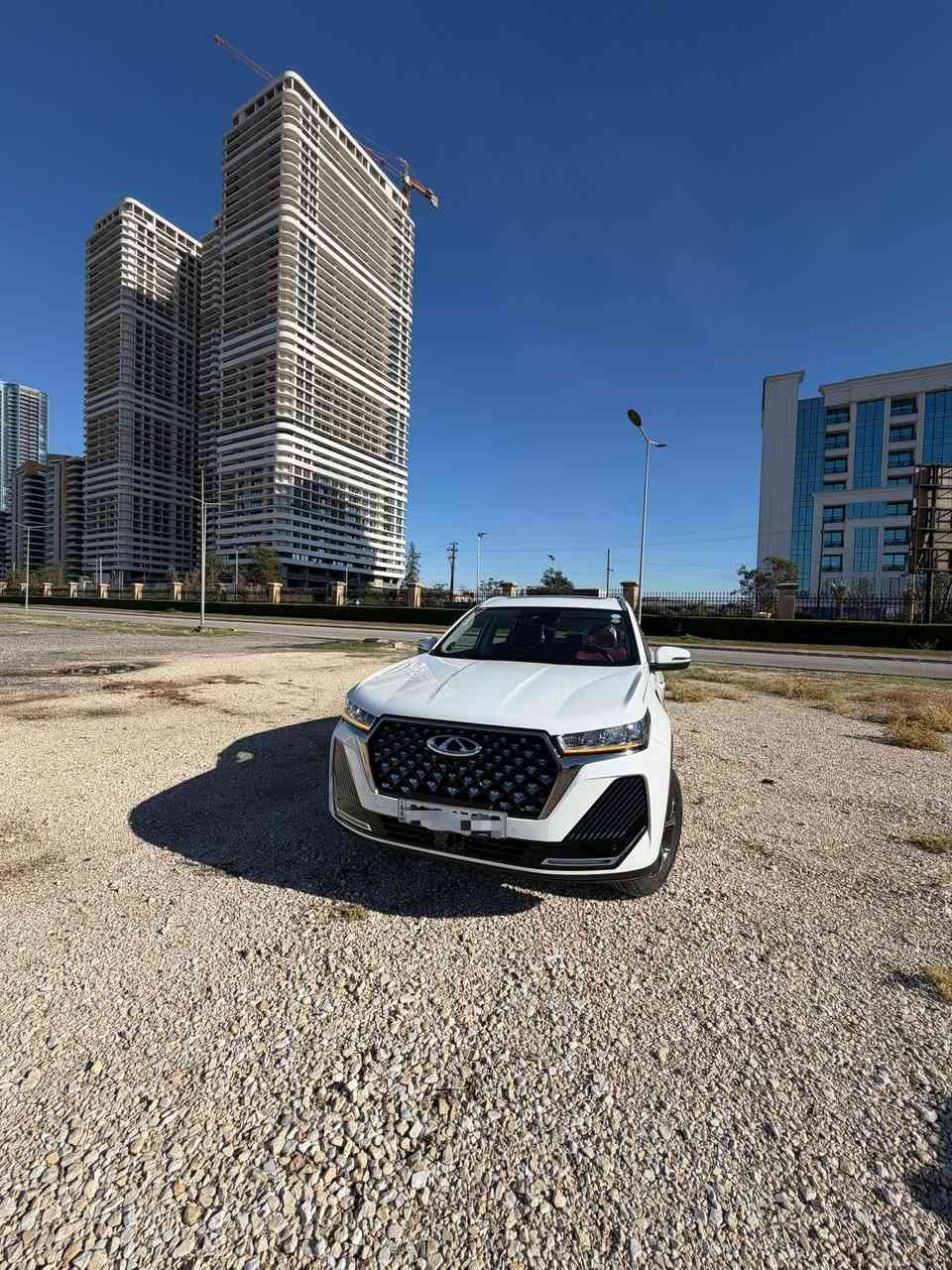 ‏ للبيع او مراوس حسب القناعه
‏ تيگو 7 برو بلگن هايبرد 
‏موديل 2024 زيرو ماشيه 1000 كيلو مكفوله كفاله عامه 
‏ضمان شركه السراب 6 سنوات او 200 الف كيلو متر 
‏رقم اربيل جديد 
‏نظام Plug-in Hybrid (بنزين + كهرباء)
‏محرك بنزين 1.5 لتر تيربو + محرك كهربائي 
‏قير أوتوماتيك DHT 
‏أوضاع قيادة (EV / Hybrid / Sport / Eco)
‏إمكانية القيادة كهرباء فقط
‏لايتات زنون
‏بصمه تشغيل 
‏دواخل لونين
‏دخول ذكي بدون مفتاح
‏مقاعد جلد 
‏مقاعد أمامية كهربائية
‏تدفئة مقاعد 
‏شاشة وسطية كبيرة
‏شاشة عدادات رقمية كاملة
‏نظام معلومات وترفيه ذكي
‏Apple CarPlay / Android Auto
‏شحن لاسلكي للهاتف
‏إضاءة داخلية محيطية Ambient Light
‏4 ويل كب
‏مكيف قطعتين
‏تحكم ستيرن
‏مساعد ذكي
‏كاميرا 360 درجة
‏حساسات أمامية وخلفية
‏نظام الثبات الإلكتروني
‏نظام مانع انغلاق الفرامل ABS
‏مساعد صعود المرتفعات
‏مساعد نزول المنحدرات
‏مراقبة النقطة العمياء
‏التحذير من الخروج عن المسار
‏مثبت سرعة ذكي
‏فرامل طوارئ تلقائية
‏8 اير باج 
‏اضاءة LED أمامية وخلفية
‏مرايا جانبية كهربائية 
‏مرايا قابلة للطي
‏فتحة سقف بانوراما
‏جناح خلفي
‏جنطه فتح وغلق كهربائيه 
‏داش كام 
‏نظام مراقبة ضغط الإطارات
‏عزل صوتي 
‏نظام استرجاع الطاقة

‏العنوان  السياره اربيل مناره قرب مجدي مول
‏السعر 238 وبيها مجال للشراي 
‏هاتف: ***********
‏
رابط الواتساب المباشر للمراسله 👇🏻♻️🔰
https://wa.me/9647737314130
‏
