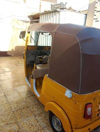 تكتك موديل عشرين مرقم سنويه كشره حلوه ونضيفه ولا صبغ ولا معجون 0780108...