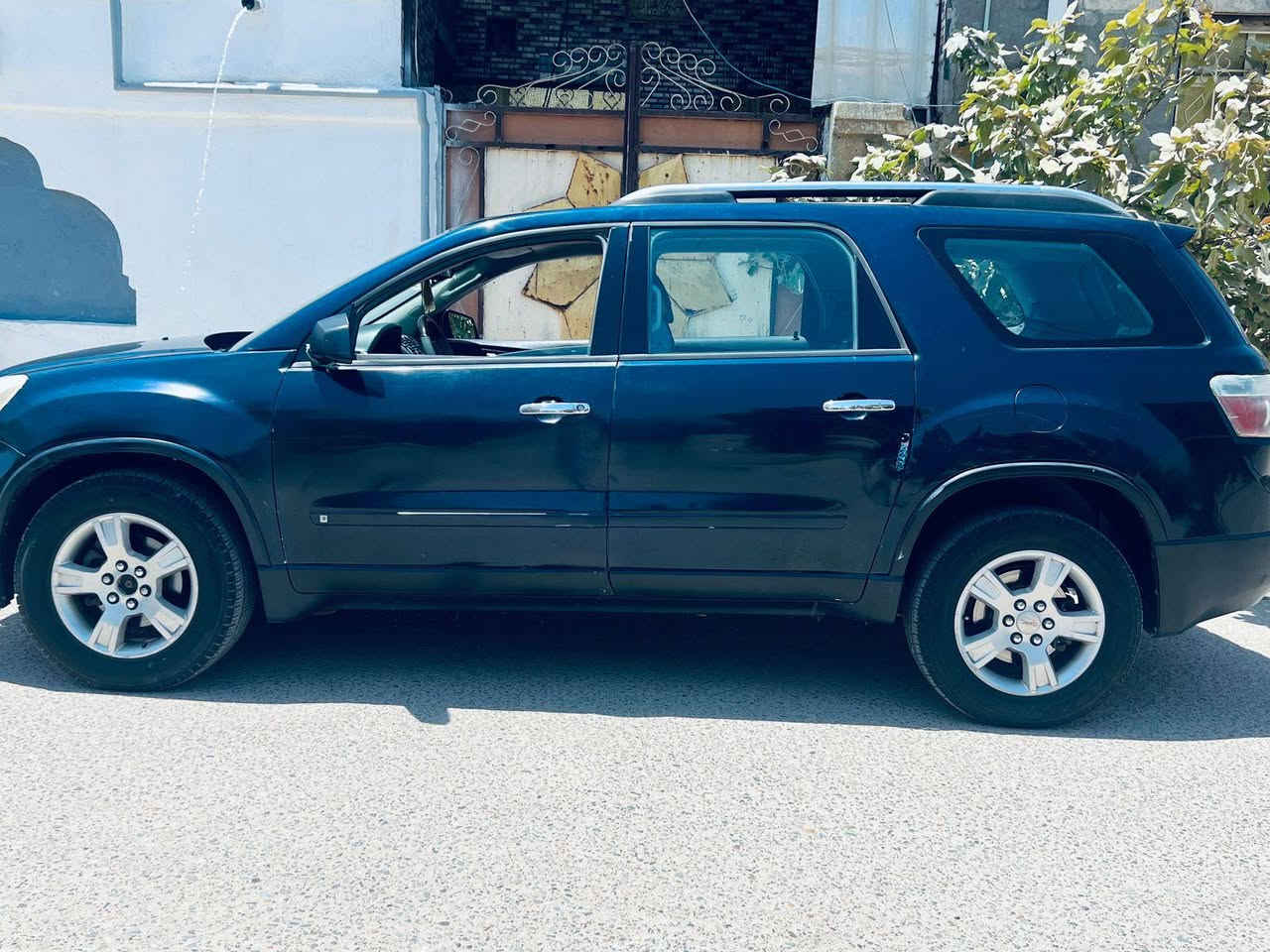 السلام عليكم جمسي أكاديا موديل 2009 سبعه راكب محرك 3600 وارد امريكي ضرر خفيف بل جاملغ مال السائق  بس بيهه خلل بل قاعده يعني يرادلهه قاعده مال فيوزات على مود تبقه على بينه
بيع او مراوس حسب القناعه 
العنوان الرفاعي 
الارقام 
***********
***********
