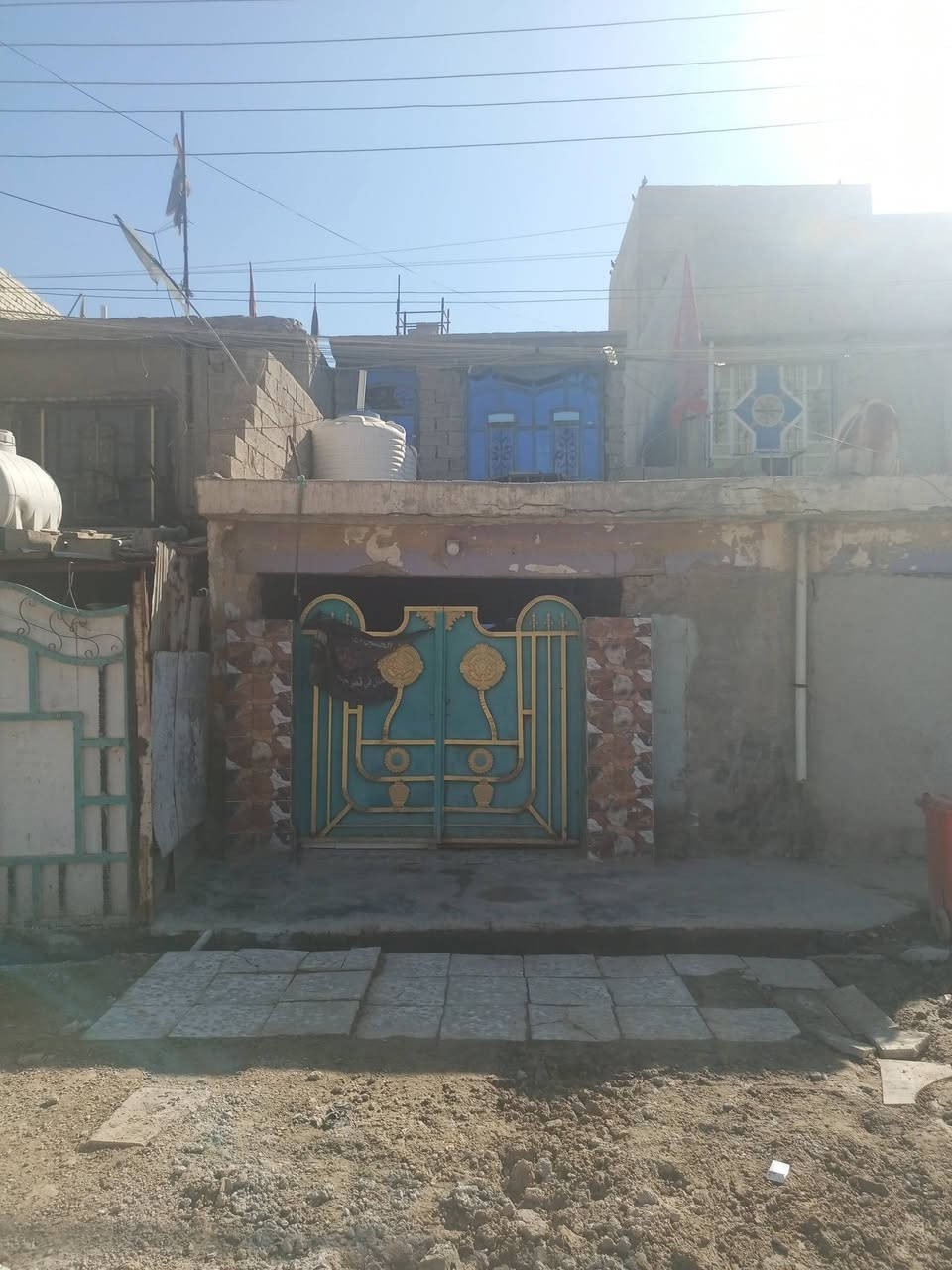 سلام عليكم
نص قطعه للبيع 100 متر 

العنوان : موقع مميز منطقة الالفيين شارع المدارس  قرب مدرسة مواهب الرحمن الابتدائية وكذلك أمام شارع عريض 20 متر ...
السعر : 62 مليون 

مكتب الياس للاستثمار العقاري 
***********
