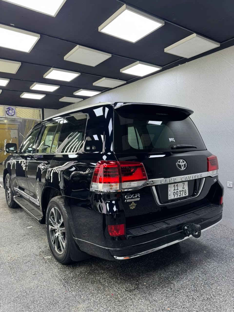 السلام عليكم 
‏

لاندكروز موديل 2020 بريم
 
فول مواصفات 1/1
 فتحة 
بصمة 
حساس خلفي وامامي 
ثلاجة 
كراسي كهرباء 
تشغيل عن بعد 
شاشات عرض  
دفع رباعي 
شاحن واير لس
كامرات 360 درجة 
مري شفط 
وباقي المواصفات معروفة
ماشية 85 الف

ملاحظة // السيارة كفالة عامة من جميع النواحي

استفسار📞 ***********

العنوان📍زيونة تقاطع ملعب الشعب خلف محطة وقود المثنى
