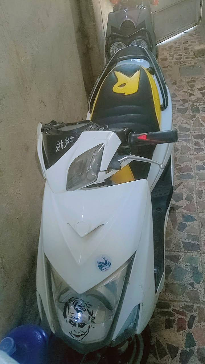 سلام عليكم دراجه سكنس لد البيع السعر ،500
مكينه تخبل كهربائيات كلها شغاله بس غسلتها وكامت مدير متشتغل مادري سلف شوف شنو عطل بيها 
مكاني بغداد مدينه الصدر 
ممتواجد فيس الرقم  وتساب فقط ،***********
