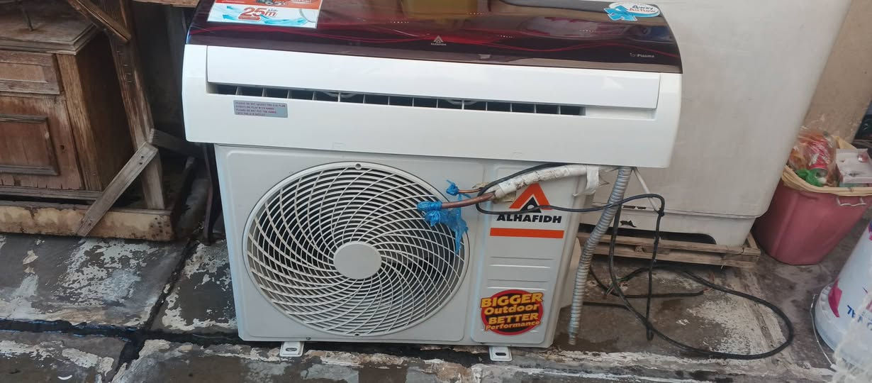 السلام عليكم سبلت الحافظ طن ونص نظيف كلش العنوان الحريه ***********
