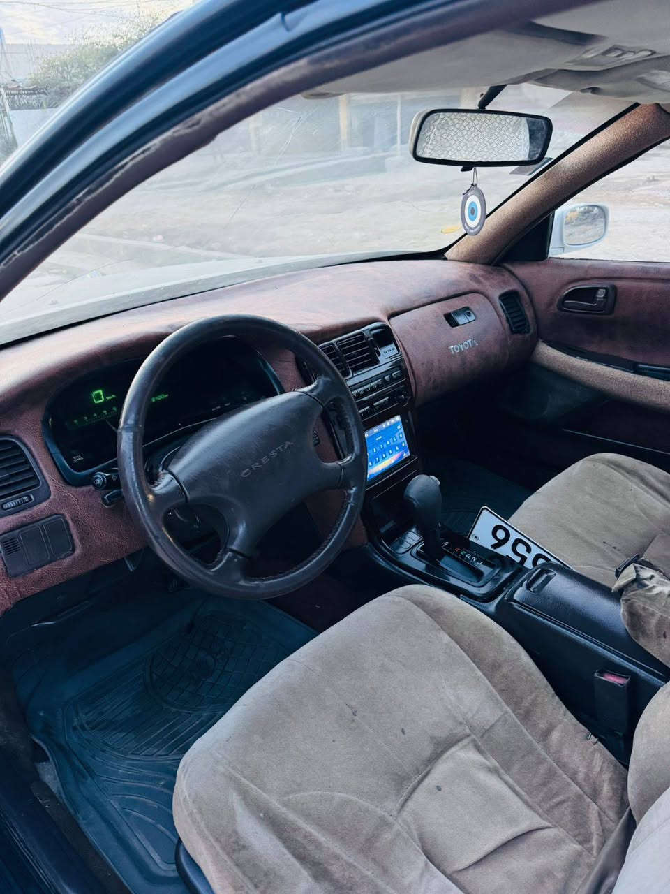 سلام عليكم كرسته موديل 91 رقم انبار نكليزي سنويه ال30
مكفوله سياره من الكص ونقل الجثه بيه ضربه فخذه الاماميه فقط ولباقي كفاله مكينه وكير جدد حداديه تخم تاير جدد كهربائيات كلها شغاله سياره عارضيه ب52 وبيه مجال ***********
