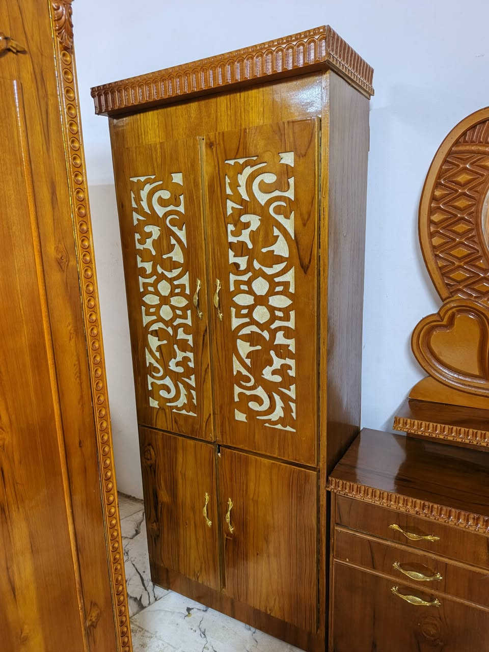 غرفه نوم مستعمل 
العنوان تلعفر قرب جامع النور 
السعر 700
*********** رقم واتساب 
*********** رقم واتساب

