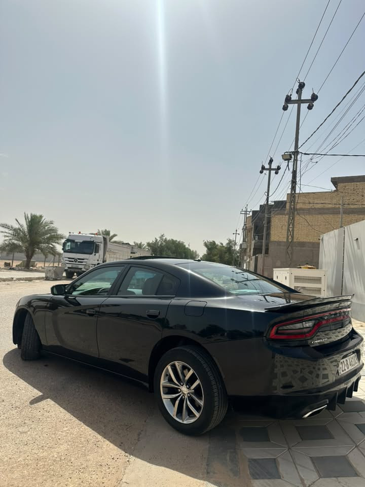 جارجر sxt plus كندية كلين تايتل
كفالة من الصبغ والضربة 
فقط ٣ مكانات بارد صغار موضحات بالفيديو 
2016 ماشية 147 mile 
فول مواصفات 
فتحة سقف 
كشن حار بارد 
كشنين كهرباء
سستم صوت الباين 
ويل ١٨ كندي
دبل سويج اصلي
وباقي مواصفات الجارجر المعروفة 
رقم اربيل مداور سنوية جديدة 
سيارة جاهزة من حدادية و منظومة تبريد وراديتر 
مكاني نجف
رقم صاحب سيارة ***********
رايدها ب٢٠٠$ وبيها مجال 
الفيديو موجود دقة عالية راسلني واتساب ادزلكيا
