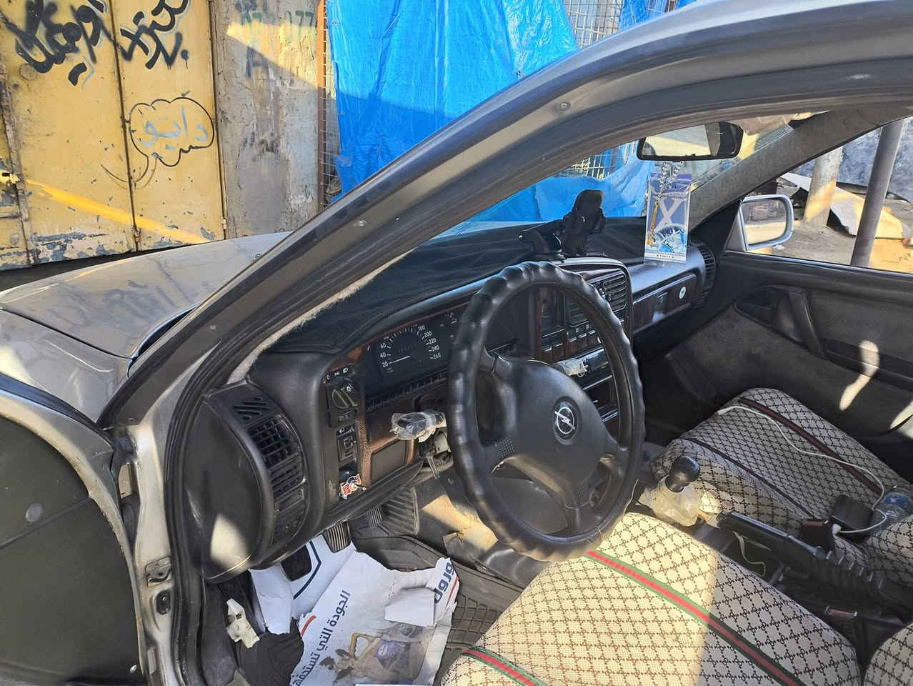 السلام عليكم اوبل اوميكا ستيشن رقم كركوك موديل 91كير جديد محرك بي جكجكه بطاله فقط بدون تنقيص خير من الله تبريد سبلت بيه صدر جديد طخم تاير جديد مناقصه شي الحمدلله باسمي بطاقه بنزين بيه *********** السعر48 وبيه مجال اومراوس حسب القناعه
