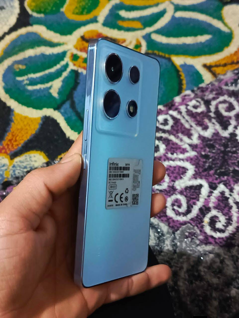 السلام عليكم جهاز للبيع انفنكس نوت 30 نسخة ال vip ذاكرة 256 رام 12 نضافة الجهاز 97% ملحقات شاحنه + كارتون سعرة 175 وبي مجال قليل للشراي رقمي ***********
