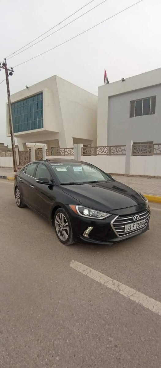 سلام عليكم النترا موديل 2017 فول مواصفات واحد ع واحد مكينه ما مفتوحه كير ايتي بيه قطعتين ونص صبغ فقط بدون دواخل رقم سليمانيه الجديد 
السعر 113 
مكان واسط العزيزيه 
***********
