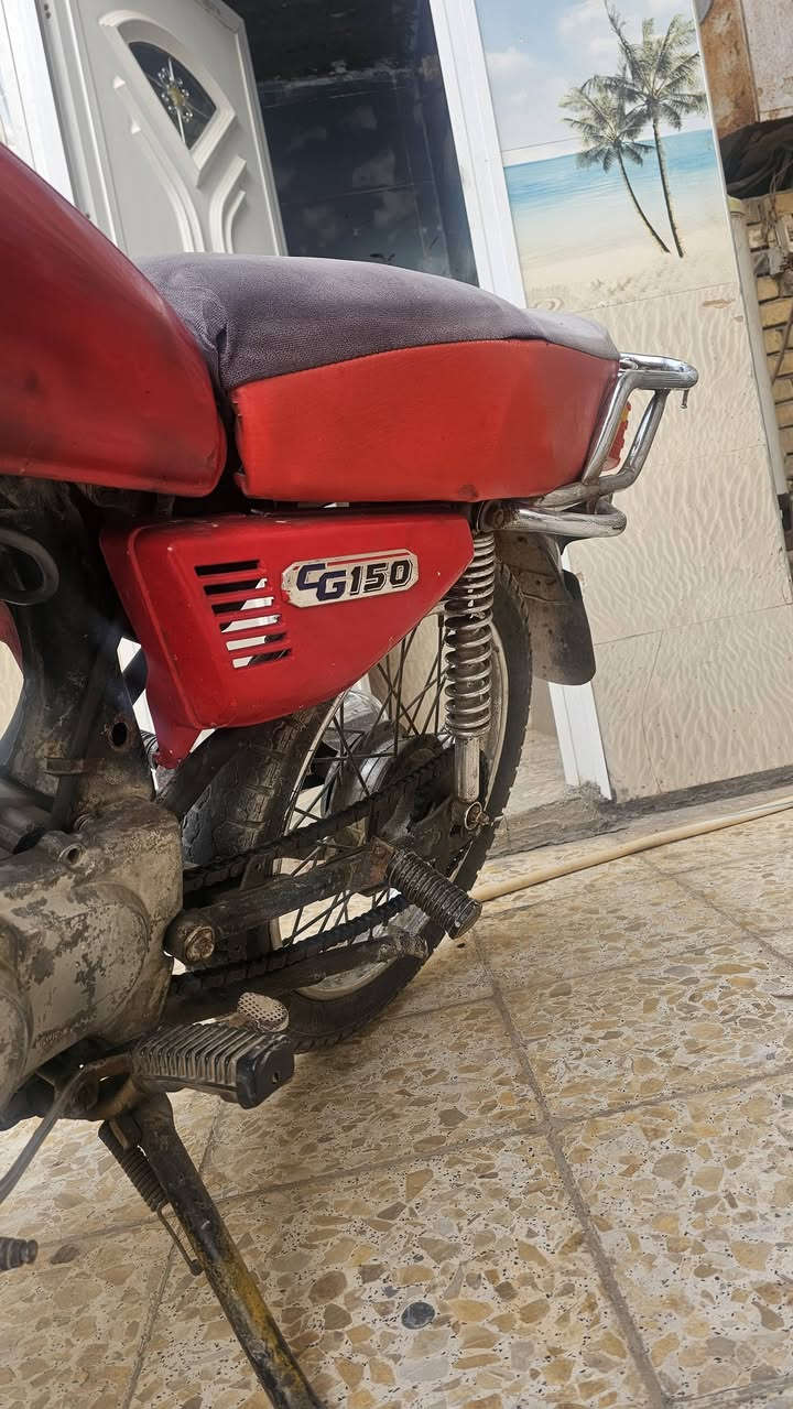 سلام عليكم دراجه كلك مكينه نامه مفتوح سعر 150 مكاني القاسم شراي يتصل ***********
