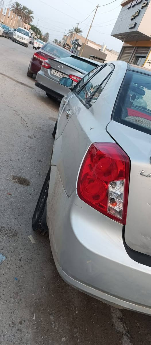 وبتره موديل2008 رقمة صلاح الدين كير ومحرك شرط بيها ضربه من وره وبل جاملق فقط السعر 68 وبيها مجال بسيط وذا مراوس عادي رقم الهاتف ***********
