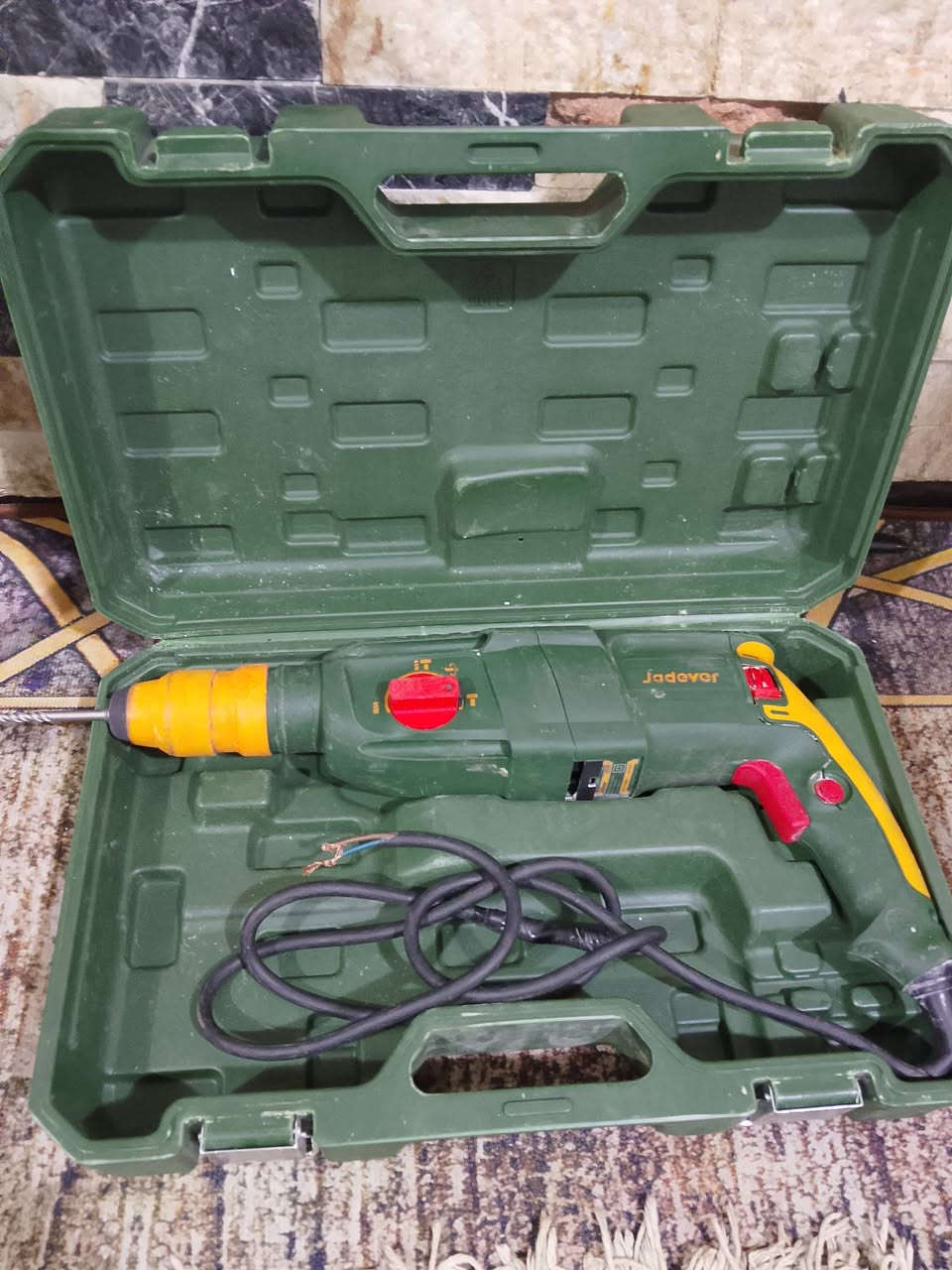 السلام عليكم. 
عدد للبيع شغلات وشرط أخو الجديد 
يوجد توصيل لكفافه محافظات العراق وبغداد 5 آلاف 
الاسعار والتفاصيل مذكوره داخل الصور 
*********** يوجد واتساب
