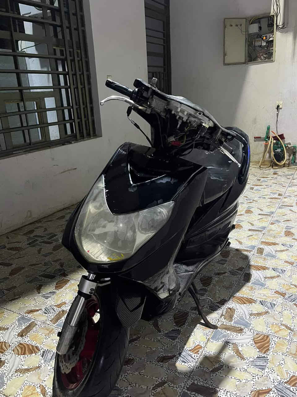 سلام عليكم دراجه سكنس فحل دراجه ٥٨و نص كفرات كاملة حتى الكصه ول سبعة كلهة كاملة 
تزويد
صالنصه
دبلات خلفية
صدر امامي
واقية كاربون فايبر 
قبق فلاوين
...السعر ٦٥٠ و بيهة مجال 
مكاني بغداد الجزيرة السياحية 
الرقم ***********
