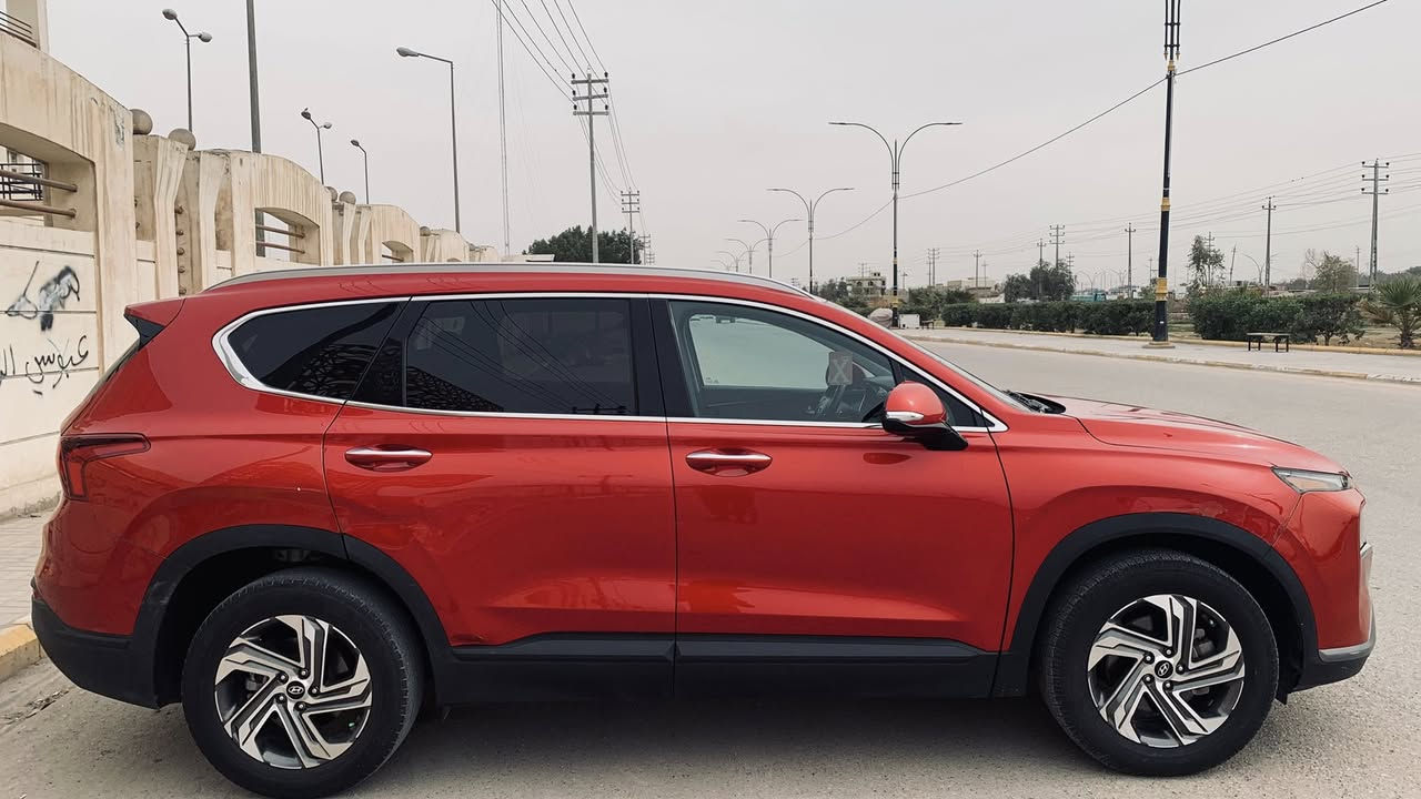 سنتافي 23 بدون رقم 
تترقم جميع المحافظات 
المسافة المقطوعه(49)
المواصفات:
بصمه 
تشغيل عن بعد 
كشن تدفئه
رادار جانبي 
تبريد قطعتين 
5 راكب 
جنطه كهربائيه 
محرك 2500
تخم تاير جديد
صور حادثه بالمنشور 
مصلحه عالبارد  بدون صبغ 
السعر 190$
***********
