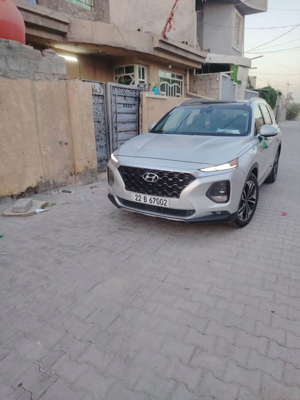 سلام عليكم سنتافيه اللبيع موديل19سياره كفاله بيه بس 3رصعات سياره فول مواصفات سياره حلوه ومال بيت رقم اربيل بسمي***********
