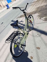 بسكليت • لون بطيخي • اغراض كاملة