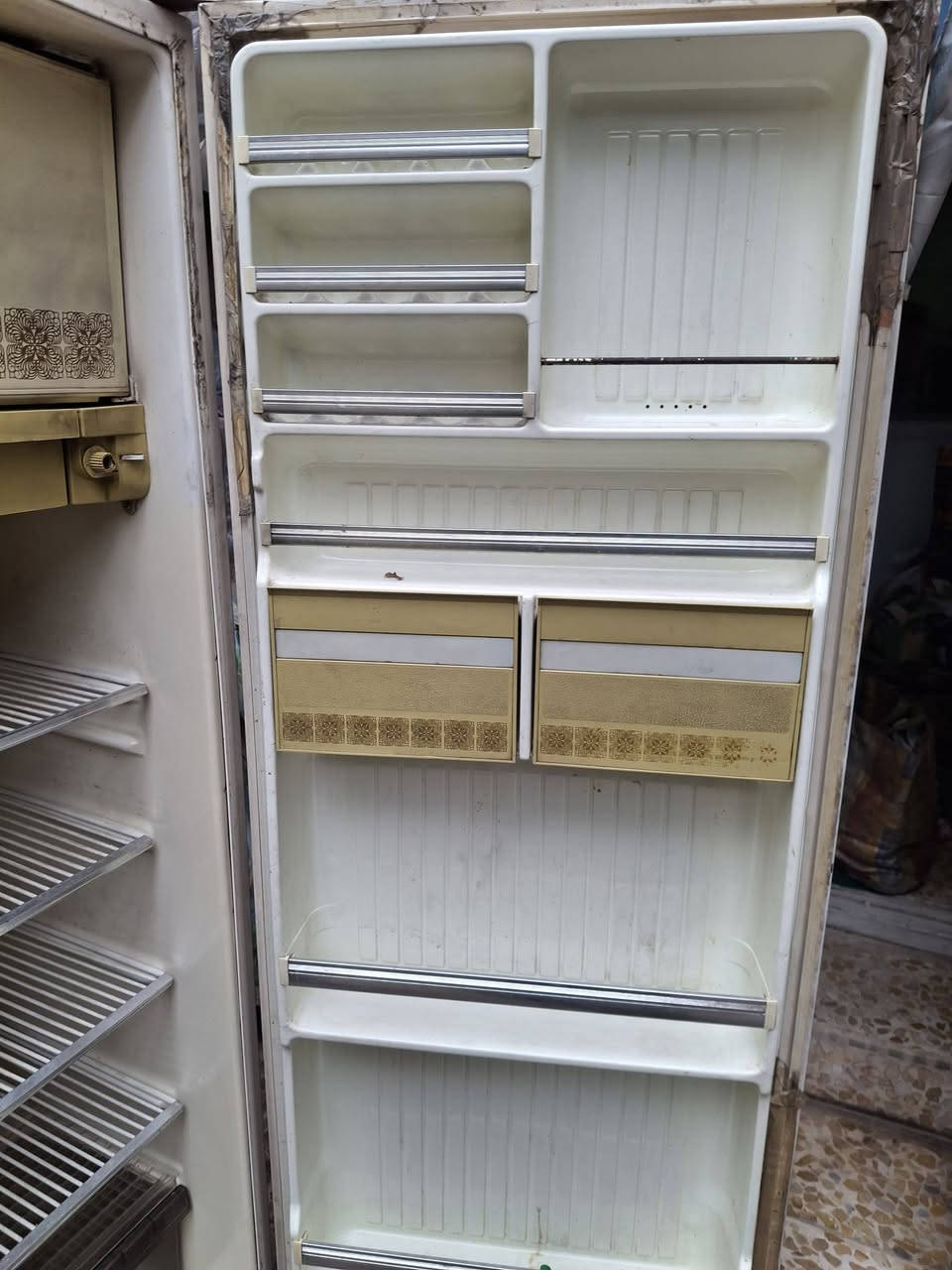 السلام عليكم
ثلاجة تركية ايرتشلك
مستعملة نص عمر شغالة ١٤ قدم
للبيع 
السعر ٦٠ الف
المكان بغداد _ الوزيرية_قرب ساحة عنتر


**إذا كنت صاحب هذا الإعلان وتريد حذفه لأي سبب، رجاءا أرسل رسالة إلى الدعم الفني**