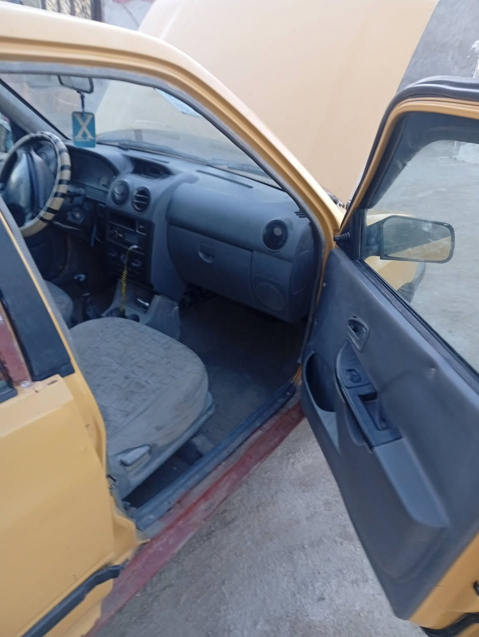 سلام عليكم سايبه موديل 2013 بسمي سنويه 28 سياره مسمكره وضاله بدون صبغ مصلحه ستوه حداديه تخم تاير مشط درايمات بيه تلحيضات بصيطات السعر 25وبيه مجال العنوان الدوانيه عفك ***********
