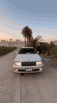 السلام عليكم راس الثور للبيع بيه فقط جاملغ الخلفي مصلح السياره مكفوله من كص رقم انبار بسمي سنويه أو هزه كله جديد. عارضه 75اوبيه مجال بصيط ***********
