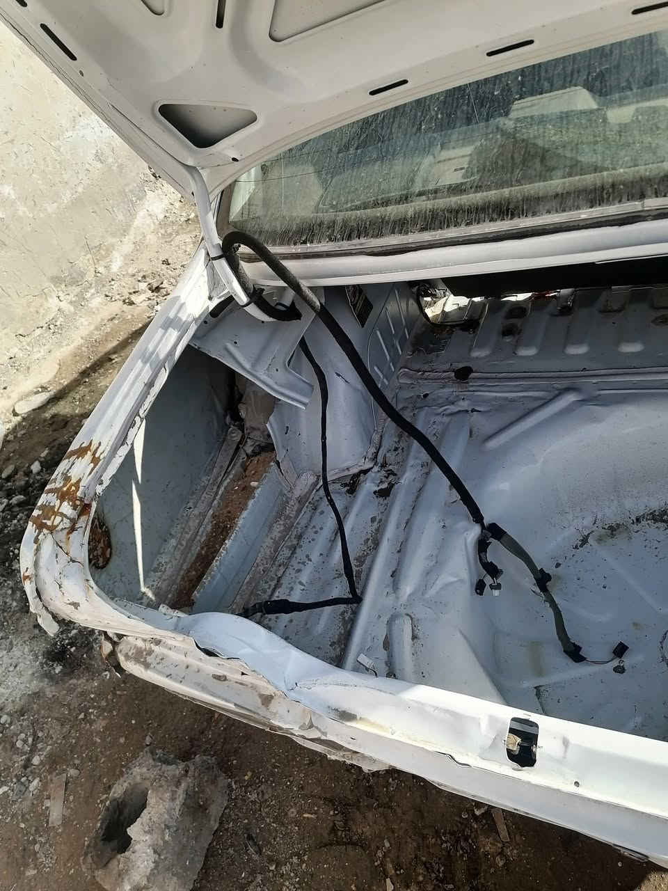 سلام عليكم بيجو بارص موديل 2025 سياره صار بيهة حادث ريد بيهه علا وضعه رقم بغداد بسمي السفسار على هاذة رقم ***********
