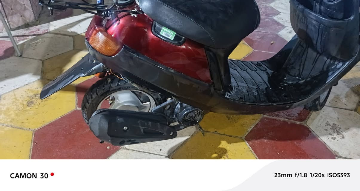 بطة خطين دبل سكليتر
شغاله نكره سلف وهندر شالعة ومعدل
كهربائيات شغاله هورن اشاير لايت بك لايت درجة
كلشي شغال عداد بانزين وسرعة شغال(شاصي مكفول) 
صالنصه جديدة+دبل جديد
سعر 225 وبيها مجال


**إذا كنت صاحب هذا الإعلان وتريد حذفه لأي سبب، رجاءا أرسل رسالة إلى الدعم الفني**