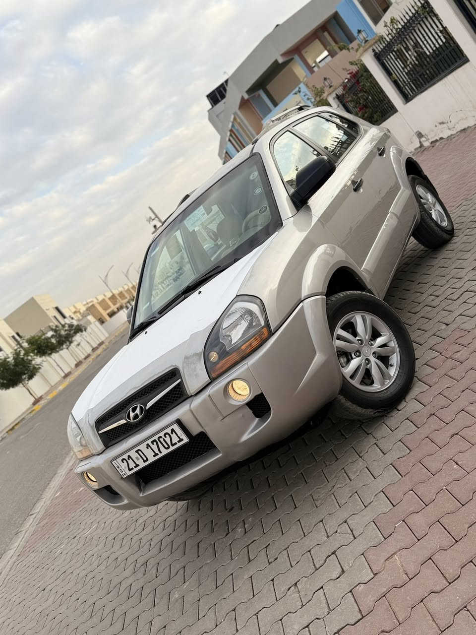 توسان 2009 (خليجي) لون رصاصي 
بسعر مناسب 113$ 
محرك دوش 2000 بدون عيب 
⬅️مكفولة كفالة عامة من الصبغ والبارد شرط الفحص وبيها سونار جديد 
كير/محرك/صدر/تخم تاير/تبريد ثلج/جاهزة 
رقم سليمانية دولي شرط التحويل والغرامات 
ماشيه 150 الف فقط 
السعر 113$ وبيها مجال بسيط 
العنوان:صلاح الدين/تكريت/القادسية 
***********
