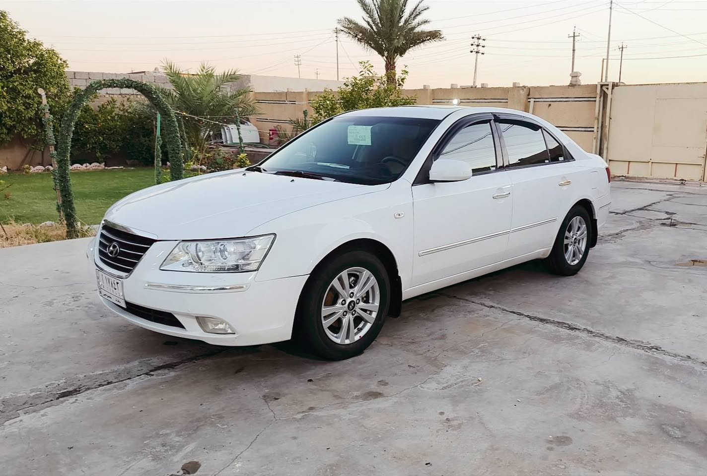 مواصفاتها معروفه 
سيارة حلوة و نظيفه و جاهزه من كلشي
محرك 2000 دوش 
بيها صبغ كلش قليل باب يمنه خلفي جوه تريشه فقط لا غير
 بيها بارد براس جاملغ الامامي يمنه

سعر البيع 119 وبيها مجال 

العنوان بغداد تاجي
***********
***********
