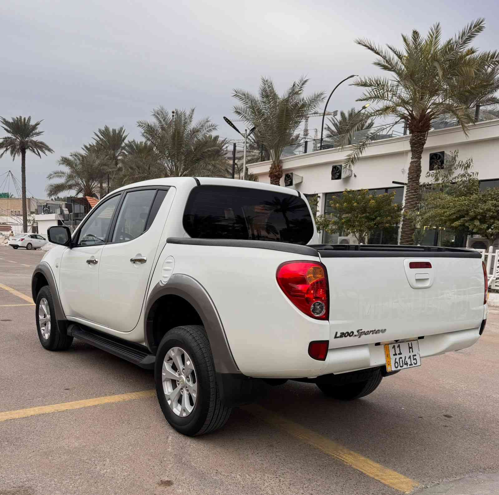 بيكب متسوبيشي L200 موديل 2015
6 سلندر بانزين

گير اوتوماتيك

فور ويل

السياره رقم بغداد باسمي سنويه جديده رقم جديد

مكفوله من الحادث و الصبغ السياره كله على وضع الشركه
ماشيه 76 الف كيلو 

السعر 184 ورقه وبي مجال شويه 

مكاني بغداد المنصور قرب مول المنصور
للاستفسار الاتصال على الرقم 
*********** اتصال 
*********** واتساب
