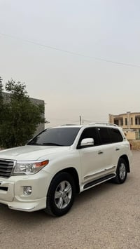 لاند كروزر • ٢٠١٥ • الاعظمية