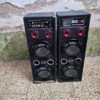 سماعات شغالات صوتهن اليخبل  السعر 90  هاذ رقمي 07706897244