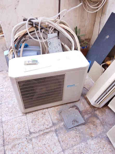 خارجيه 3 طن ونص مع 4 بواري مع 4 داخليات ابو الطن للبيع شلع مكاني البياع ***********
