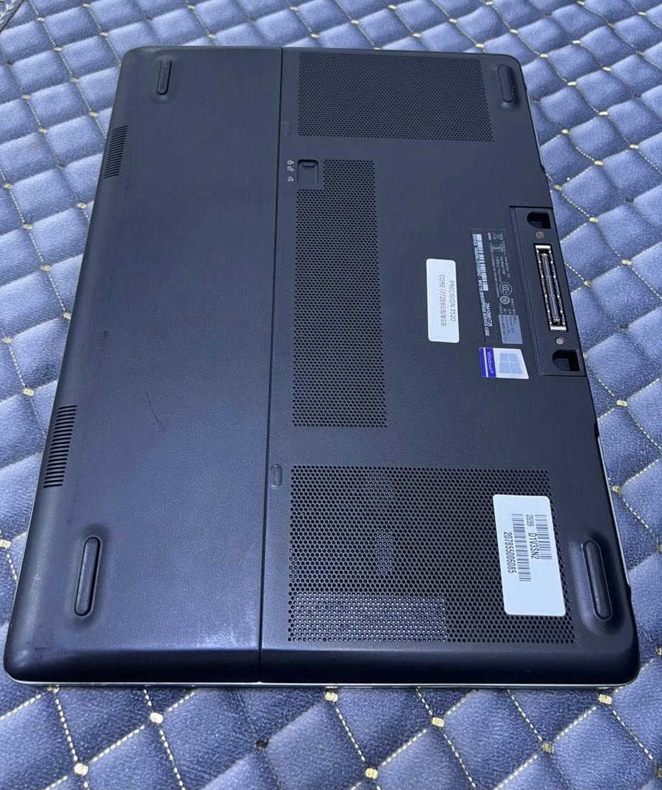 السلام عليكم 
متاح لابتوب 

المواصفات 
Core i7 7700HQ 
RAM 16G ddr3
Gpu نفيديا كوادرو m2200 4g خارجي

Gpu intel 8g داخلي 

هارد عدد 2 ssd 
الاول 256 كيكا 
الثاني 512 كيكا 

حجم الشاشة 15.6
نوع DEEL

قيم بالي يرضي الله 
مكاني بغداد اليوسفية قرب معمل زينب
متوفر توصيل الى بعض مناطق الكرخ


**إذا كنت صاحب هذا الإعلان وتريد حذفه لأي سبب، رجاءا أرسل رسالة إلى الدعم الفني**
