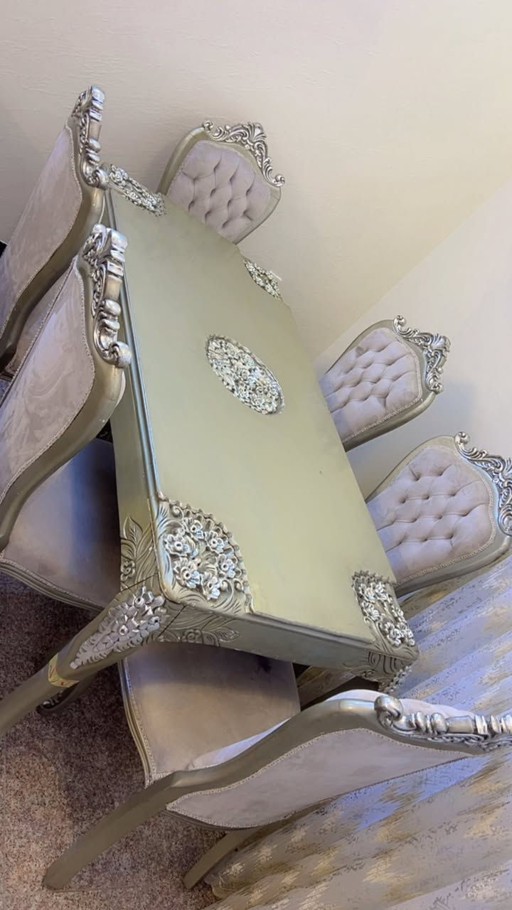 للبيع بسعر مناسب مكانه الاعظميه للااتصال على الرقم ***********
