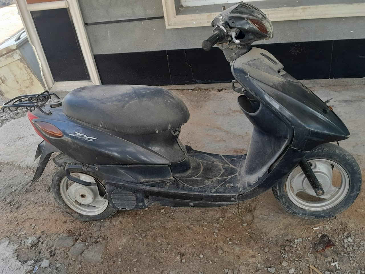 السلام عليكم شباب عصفوريه ياباني مامفتوحه بس متروكه كفراته بلاديه دراجه طافيه ابيع هل موجود بس الدراجه شغلته بسيطه يعني دير سلف وماتشتغل السعر قيم باليرضى بي الله واخذ العنوان كربلاء العطيشي ***********
