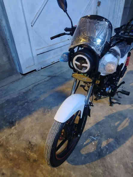 مكلف بالنشر 
سلام عليكم اخوان دراجه ماكس سولنك موديل 2025 زيرو  محرك 200 بدون اوراق شاشه الكترونيه.  
سعر دراجه مليون و 300 الف وبيهه مجال بسيط لاستفسار لصاحب دراجه رقمه. 
*********** ابو رسل
